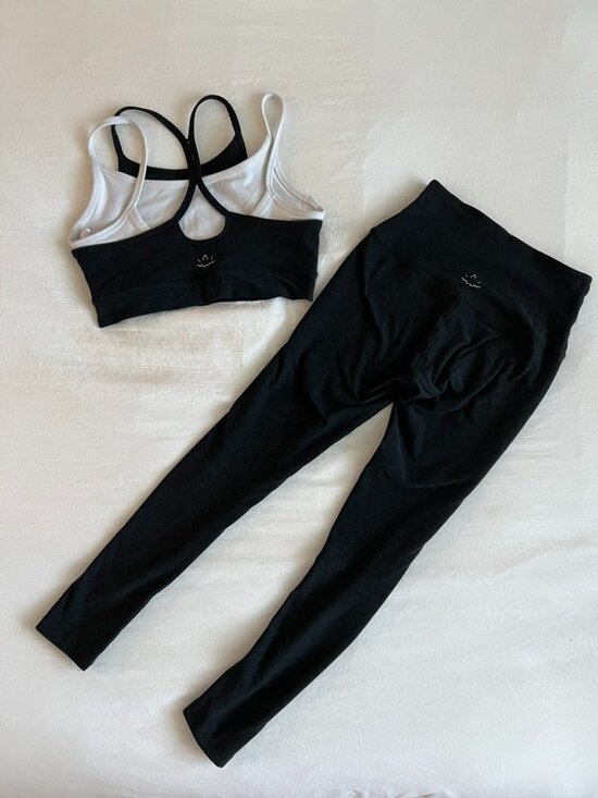 Beyond Yoga Pants - Beyond Yoga Spacedye Layered Long Line Bra + Legging Set in Black | Size XS/S